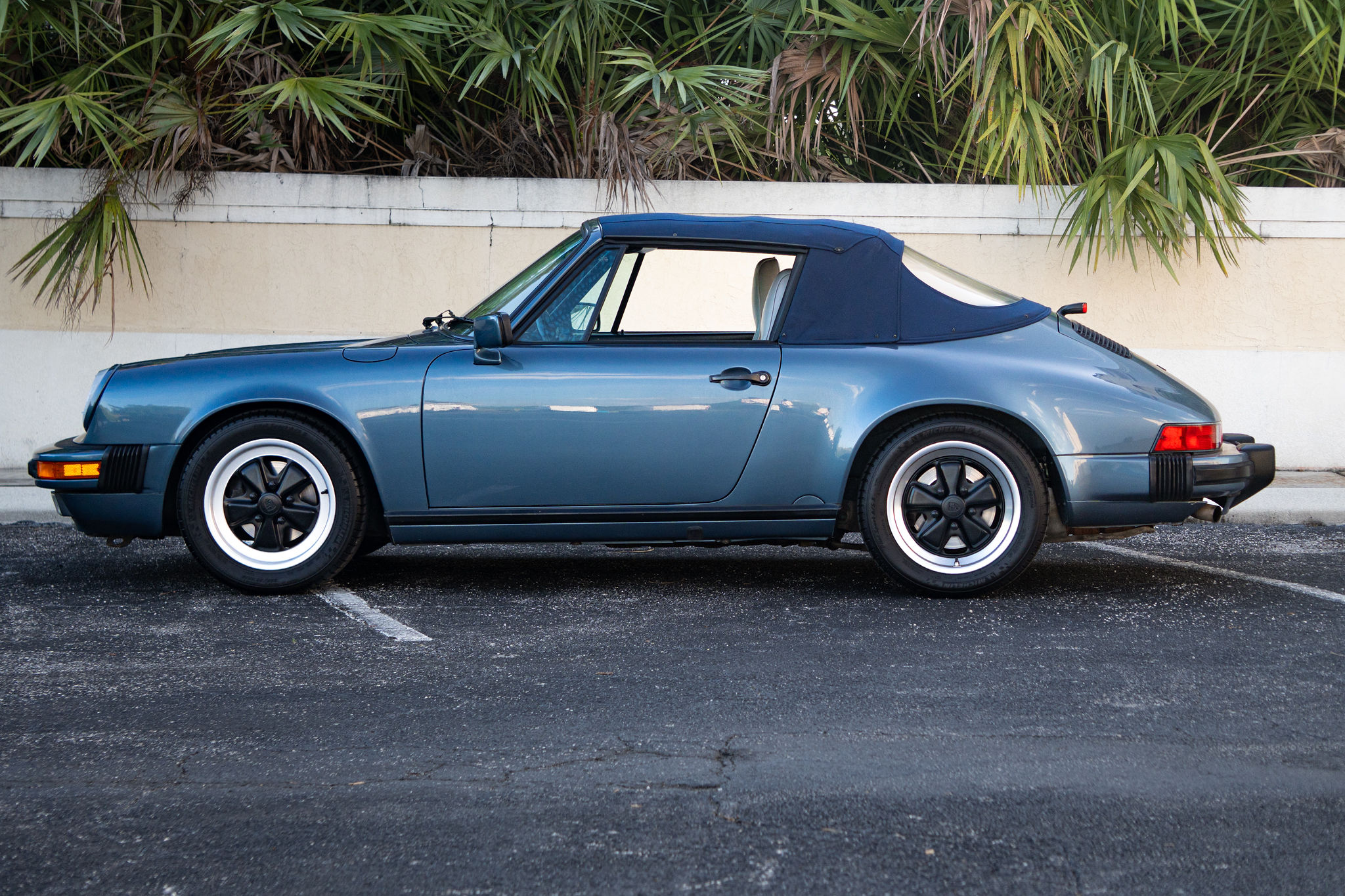 1987 Porsche 911 Carrera Exterior 1