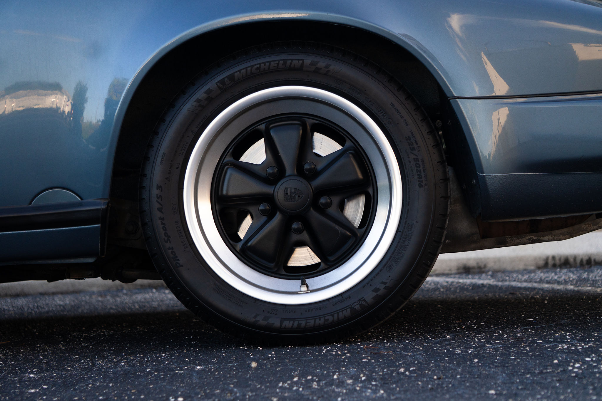 1987 Porsche 911 Carrera Exterior 11