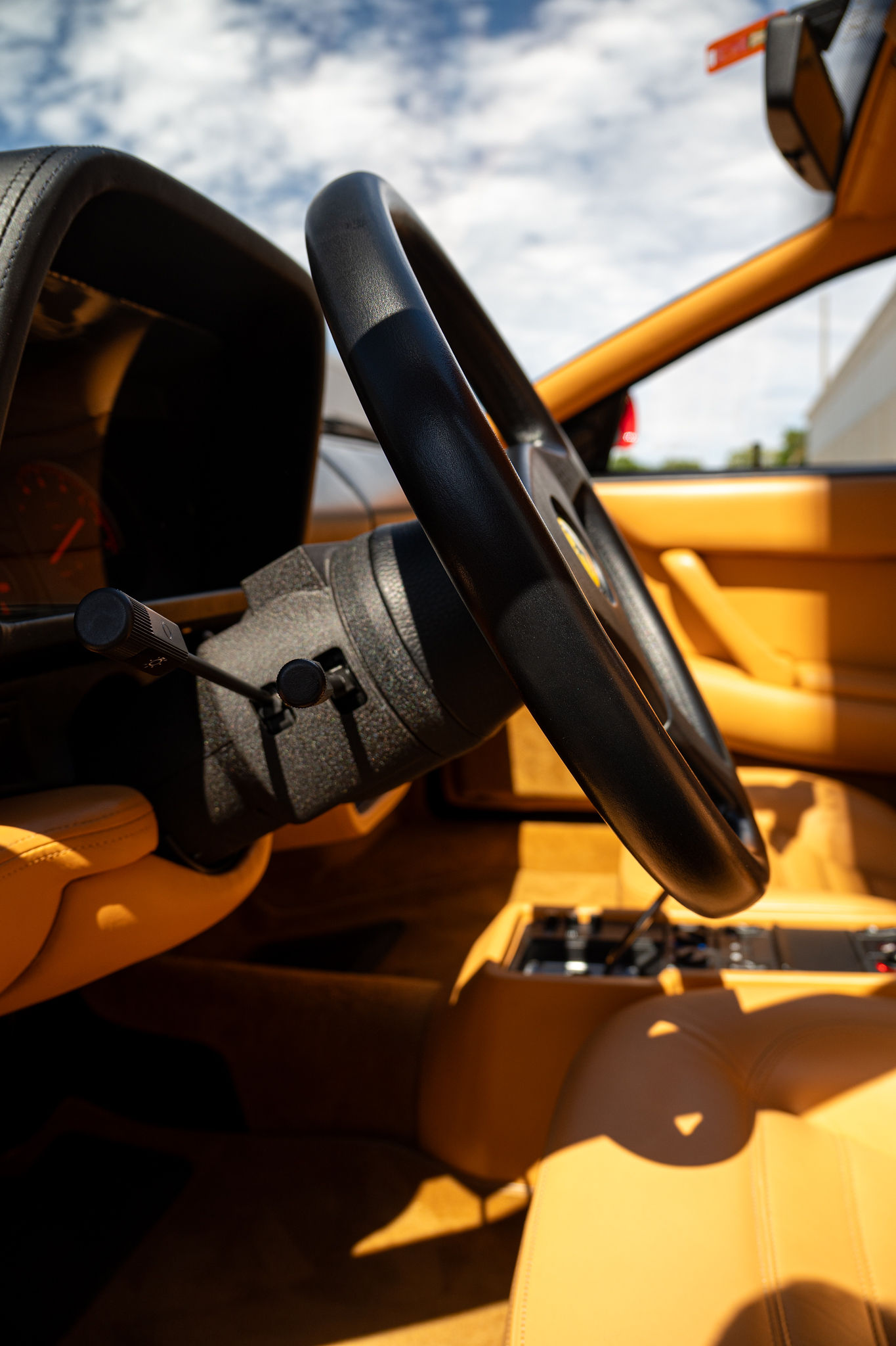 1994 Ferrari 512 TR Interior 71
