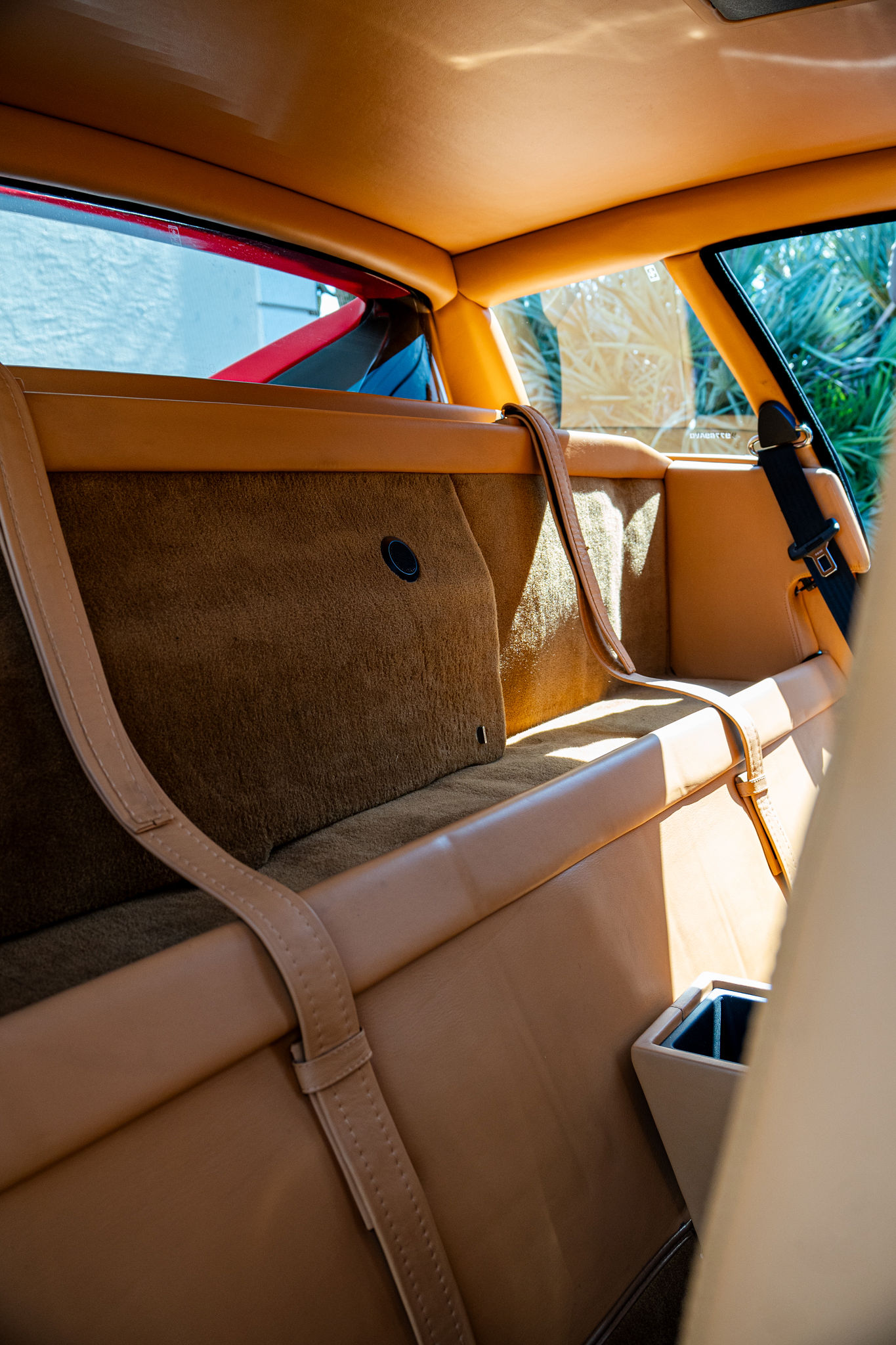 1994 Ferrari 512 TR Interior 76