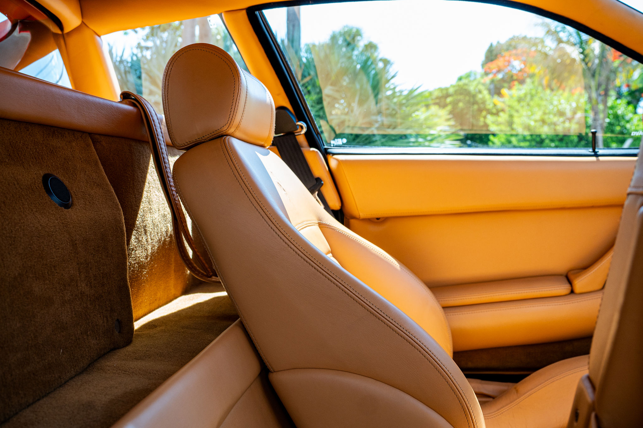 1994 Ferrari 512 TR Interior 78