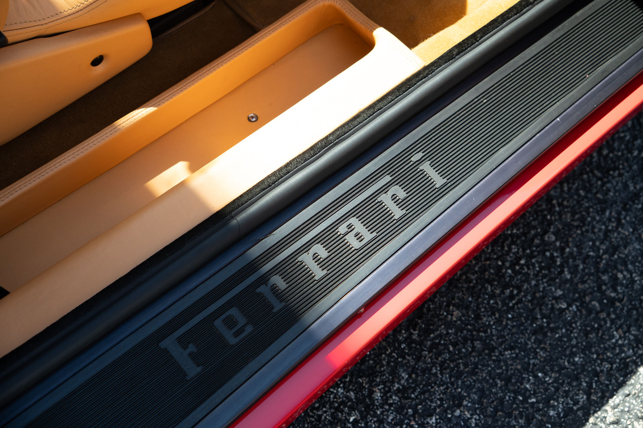 1994 Ferrari 512 TR Interior 84