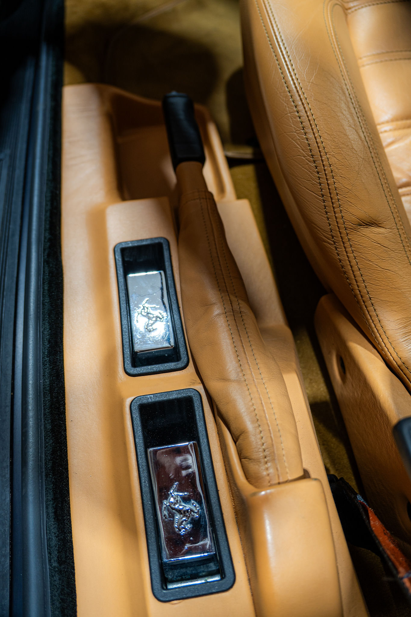 1994 Ferrari 512 TR Interior 126