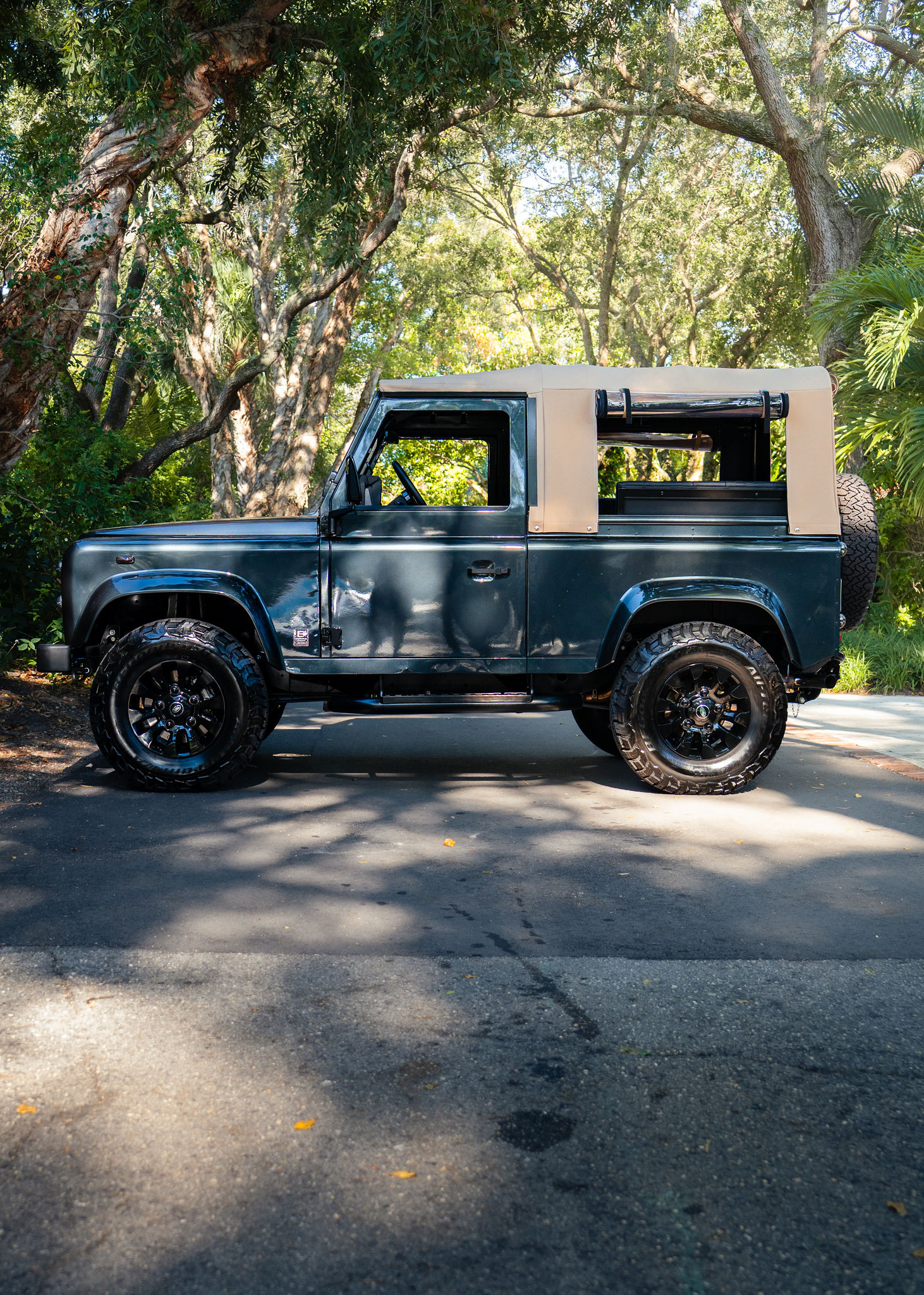 1998 Land Rover Defender 90 City Black Edition Exterior 31