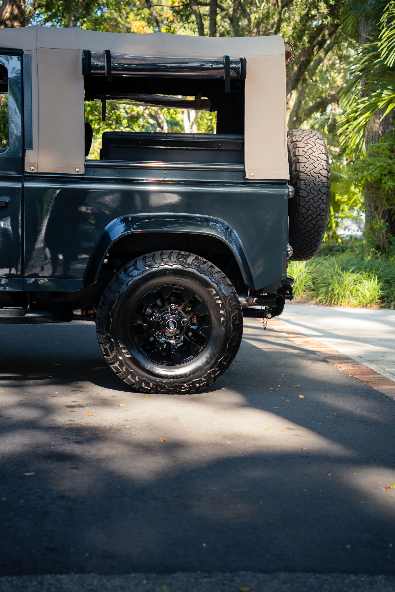 1998 Land Rover Defender 90 City Black Edition Exterior 32