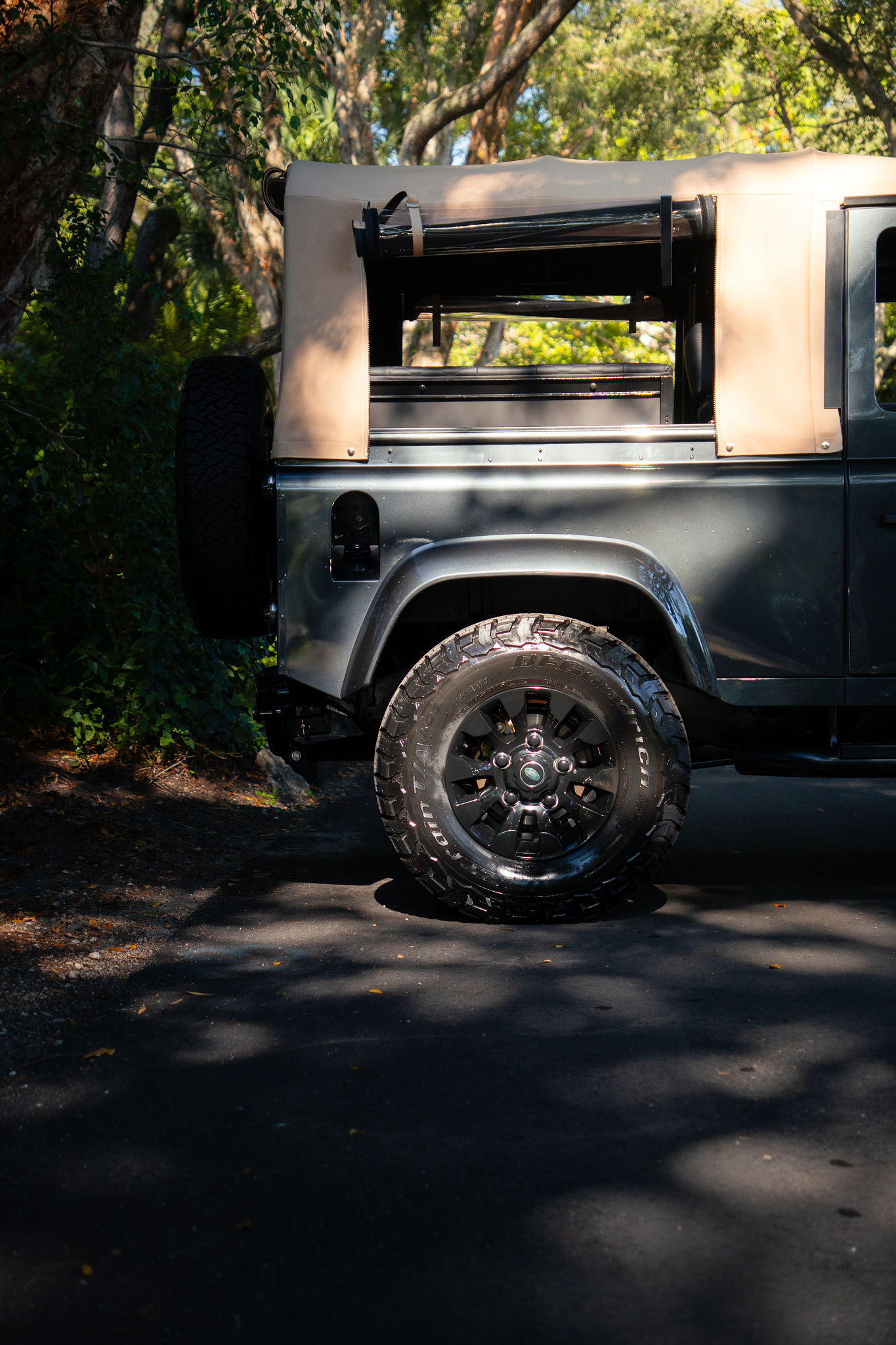1998 Land Rover Defender 90 City Black Edition Exterior 36