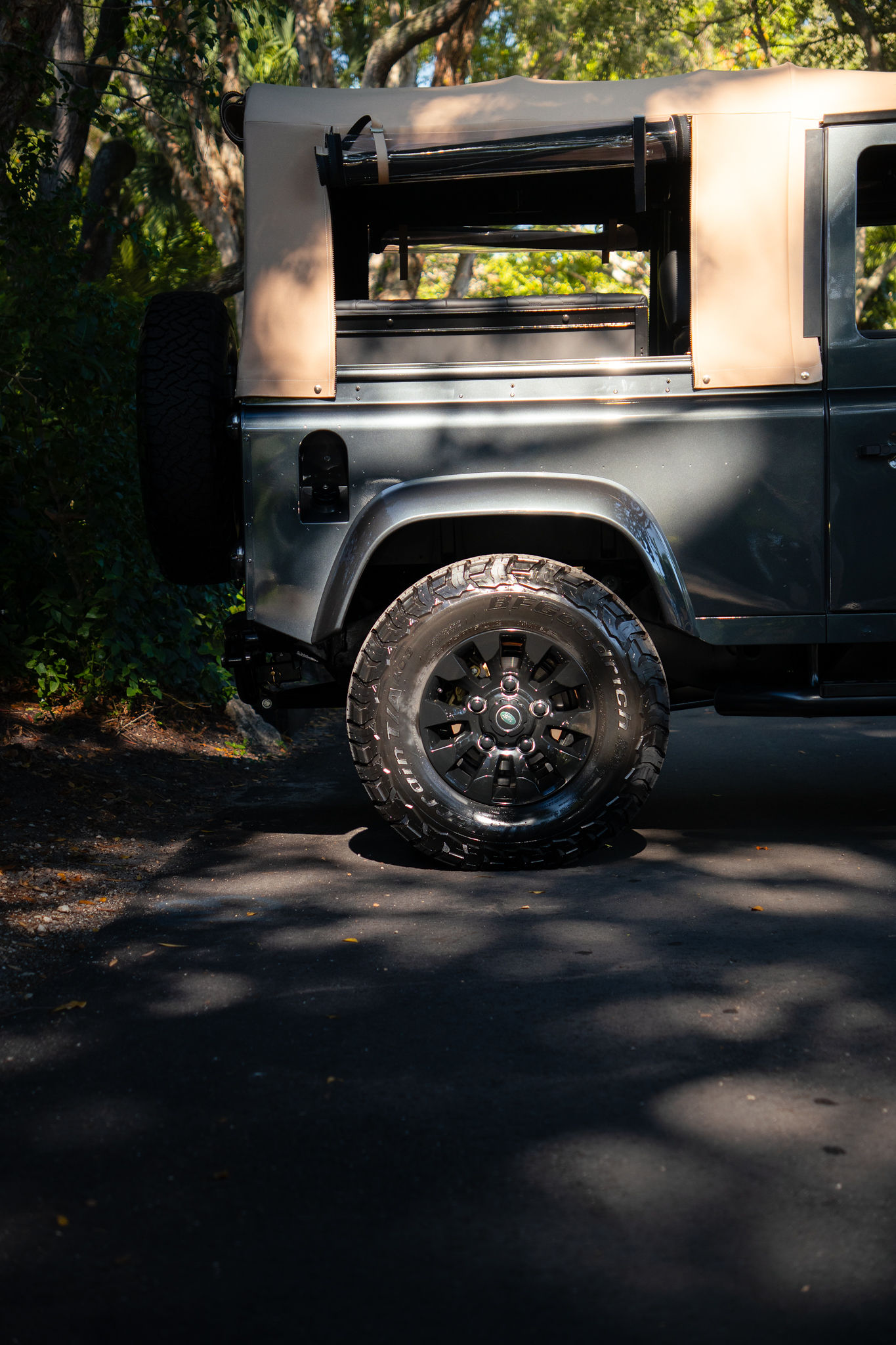1998 Land Rover Defender 90 City Black Edition Exterior 37