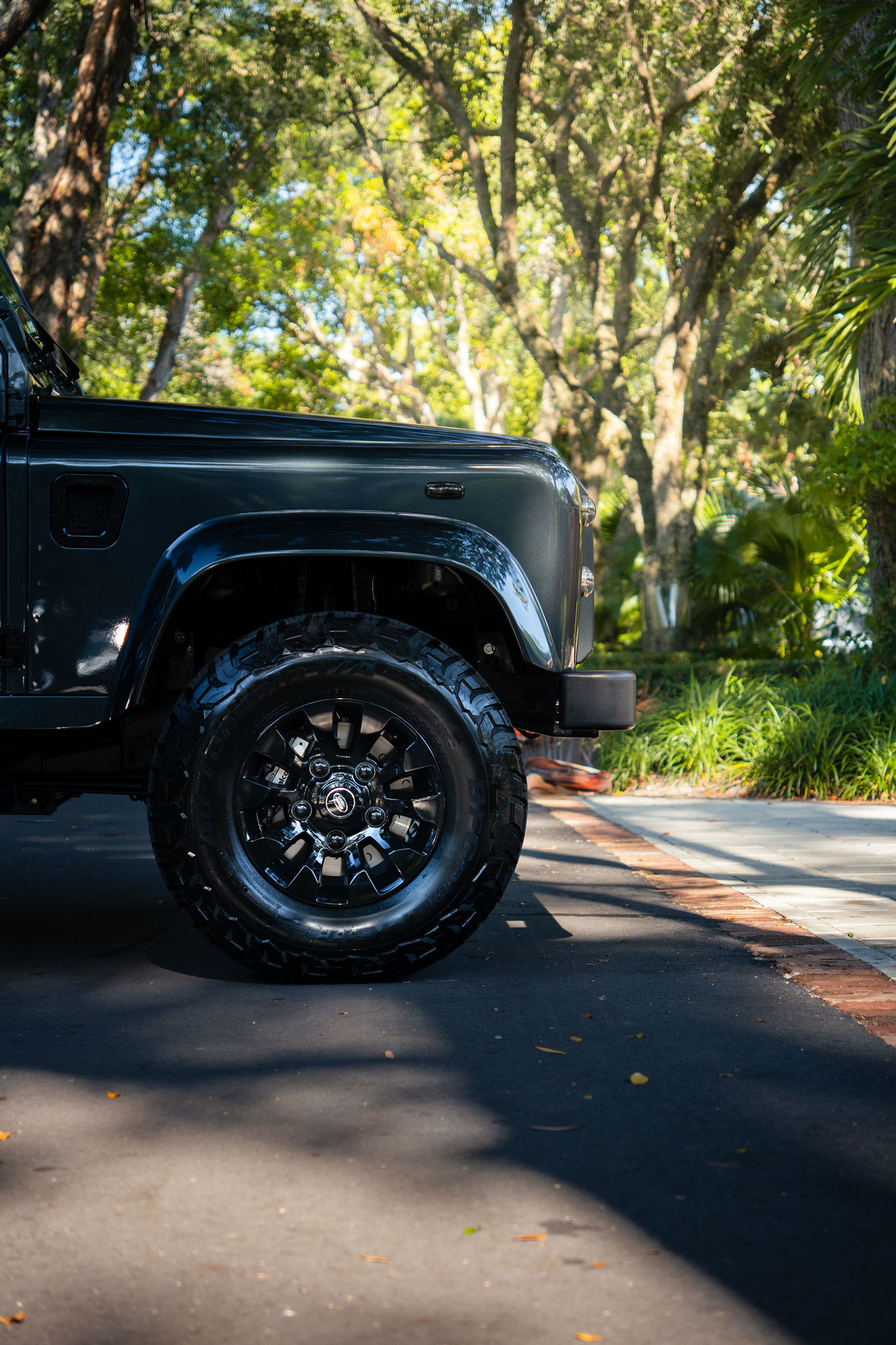 1998 Land Rover Defender 90 City Black Edition Exterior 38
