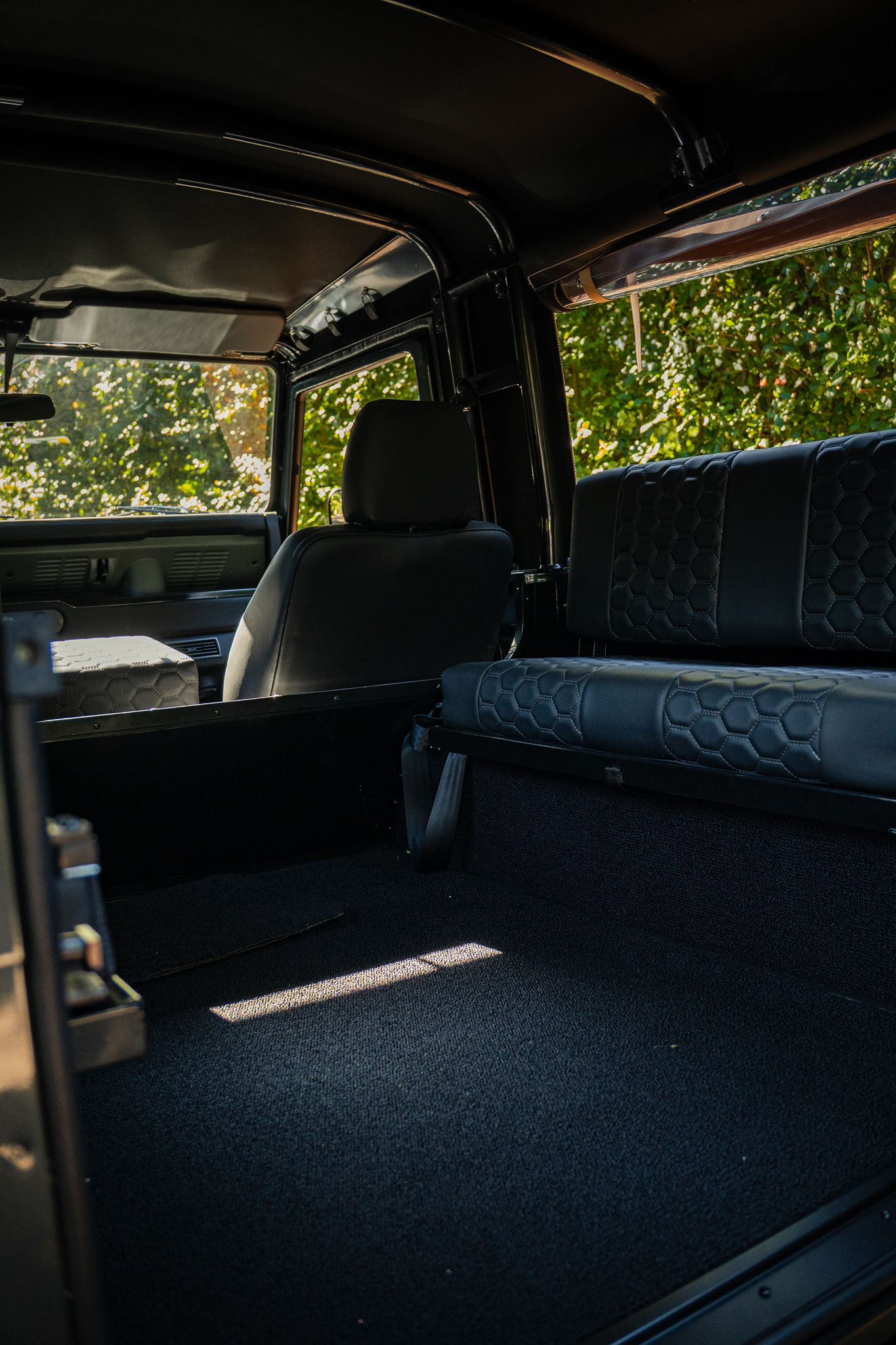 1998 Land Rover Defender 90 City Black Edition Exterior 44