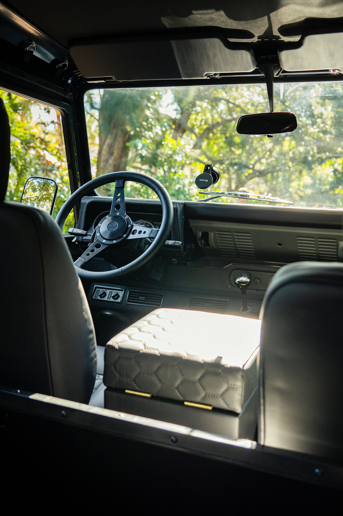 1998 Land Rover Defender 90 City Black Edition Exterior 45