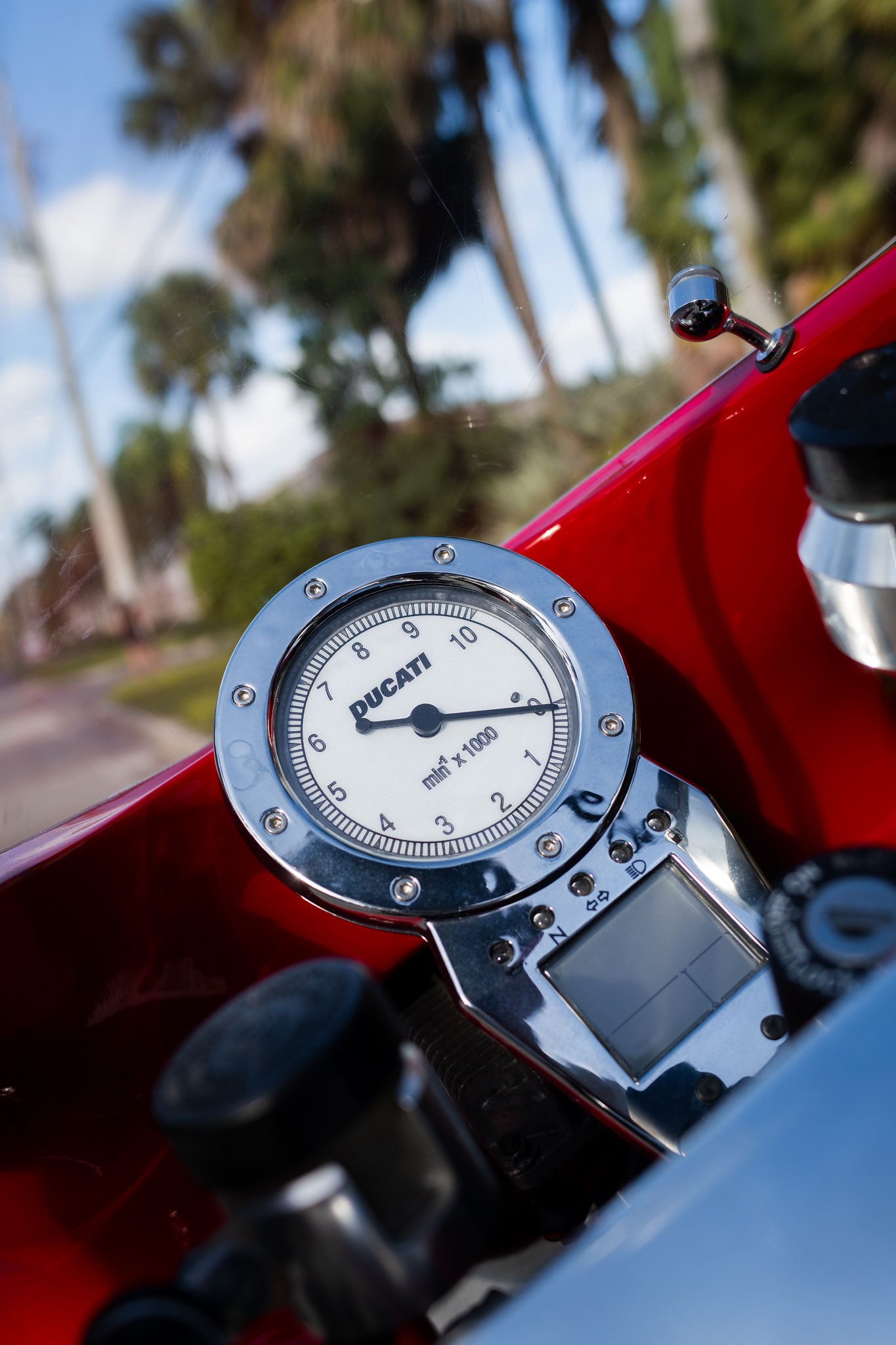2002 Ducati MH900e #1154/2000 Exterior 5