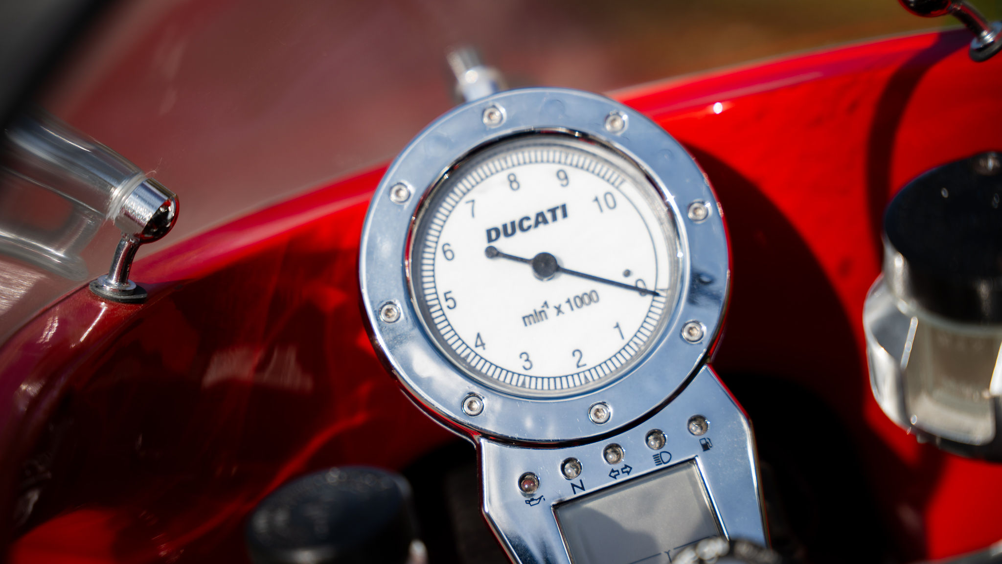 2002 Ducati MH900e #1154/2000 Exterior 16