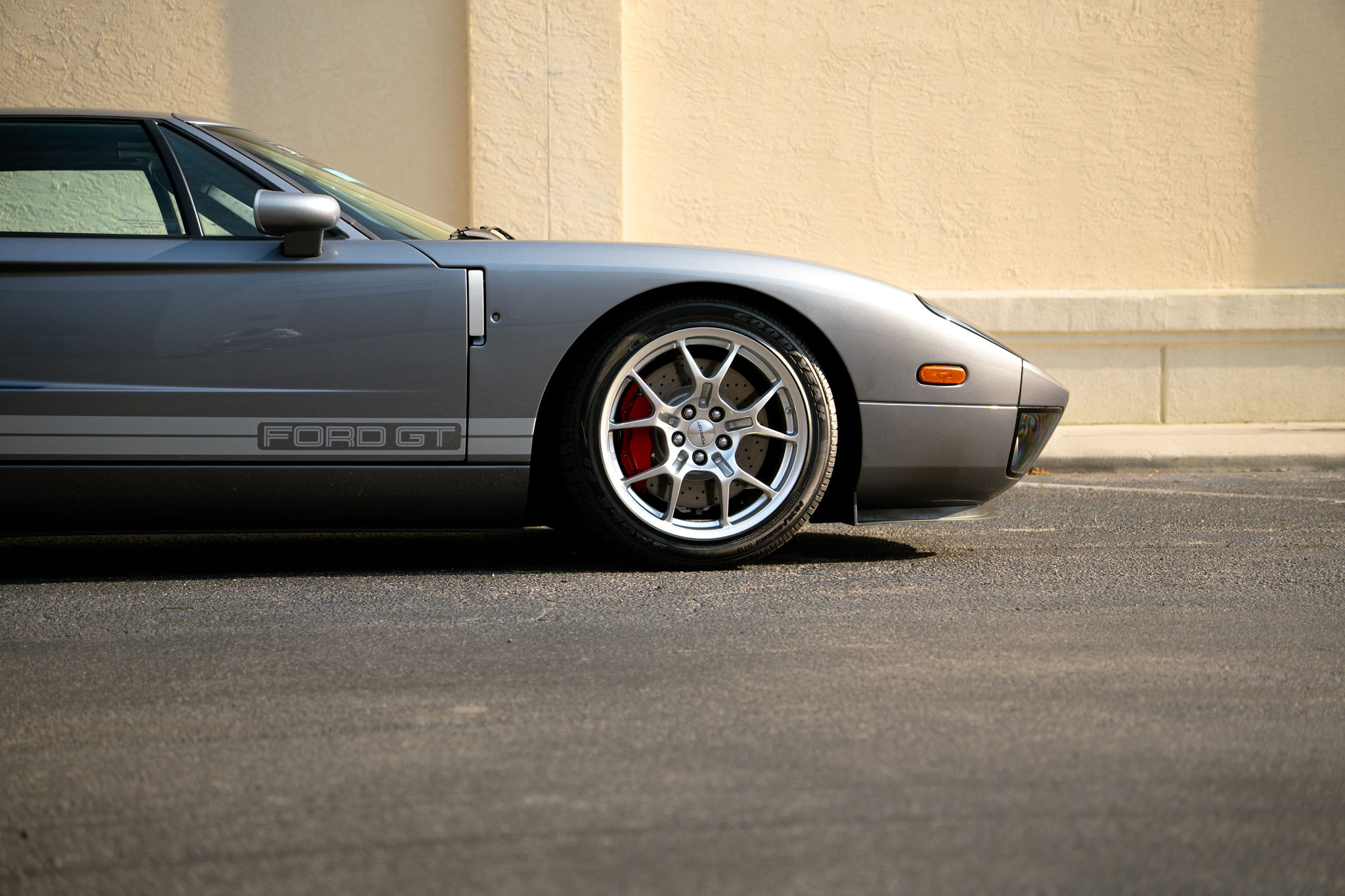 2006 Ford GT Exterior 2