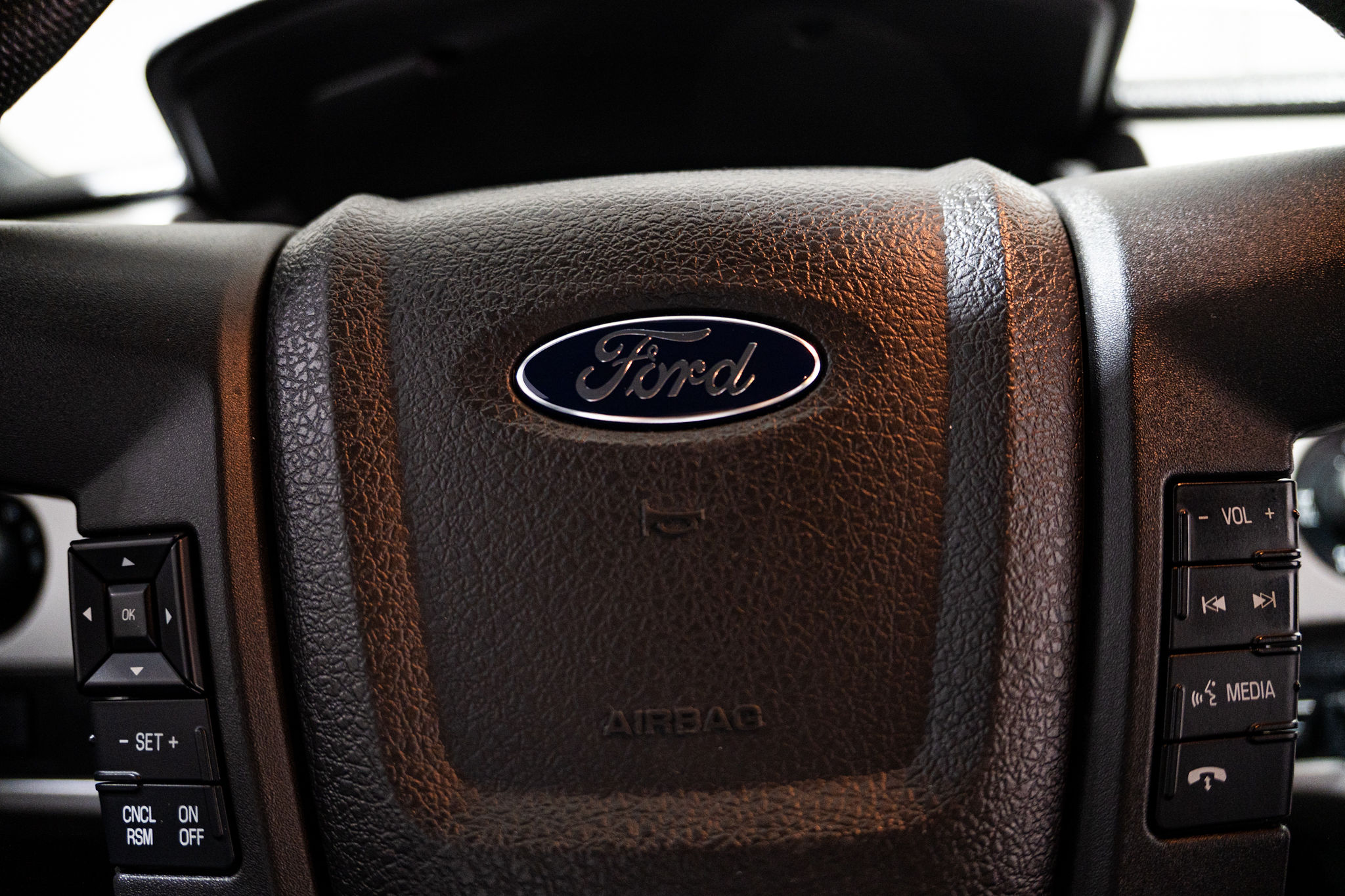 2014 Ford F-150 SVT Raptor Exterior 9
