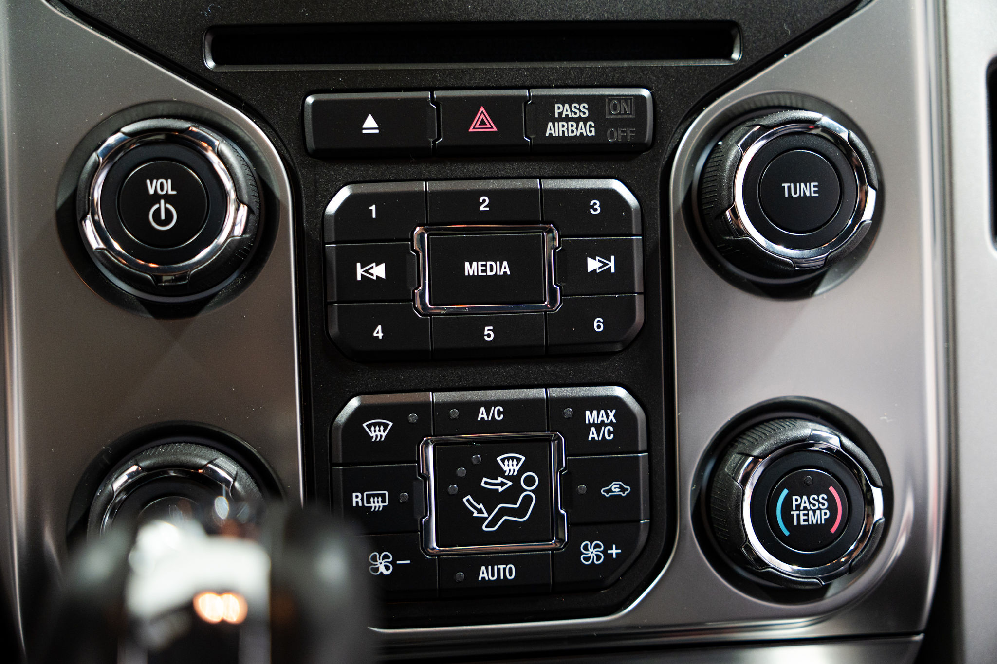 2014 Ford F-150 SVT Raptor Exterior 13