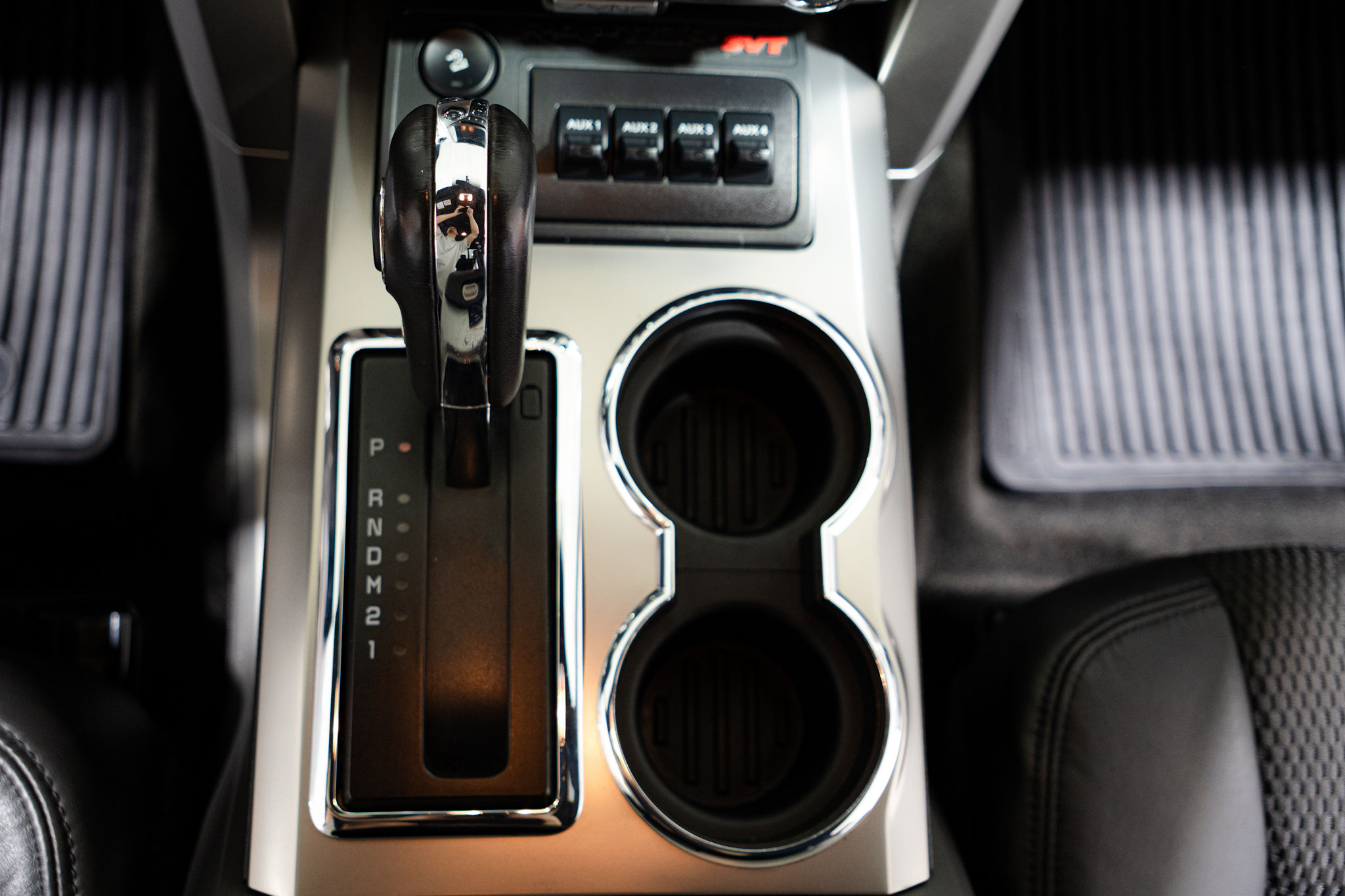 2014 Ford F-150 SVT Raptor Exterior 14