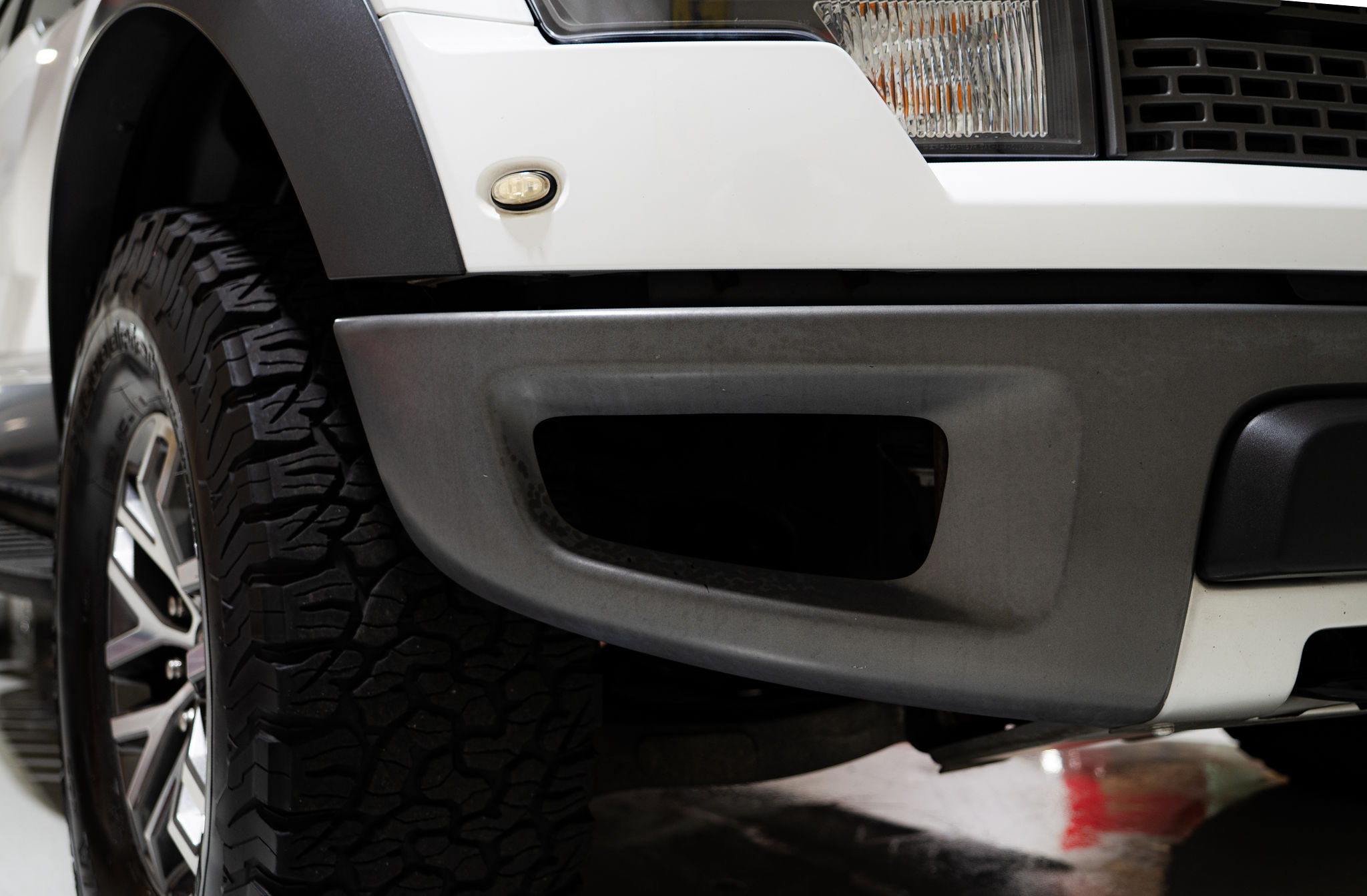 2014 Ford F-150 SVT Raptor Exterior 63