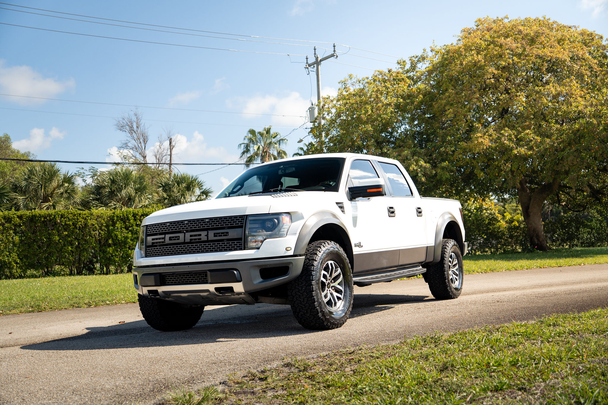 2014 Ford F-150 SVT Raptor Exterior 70