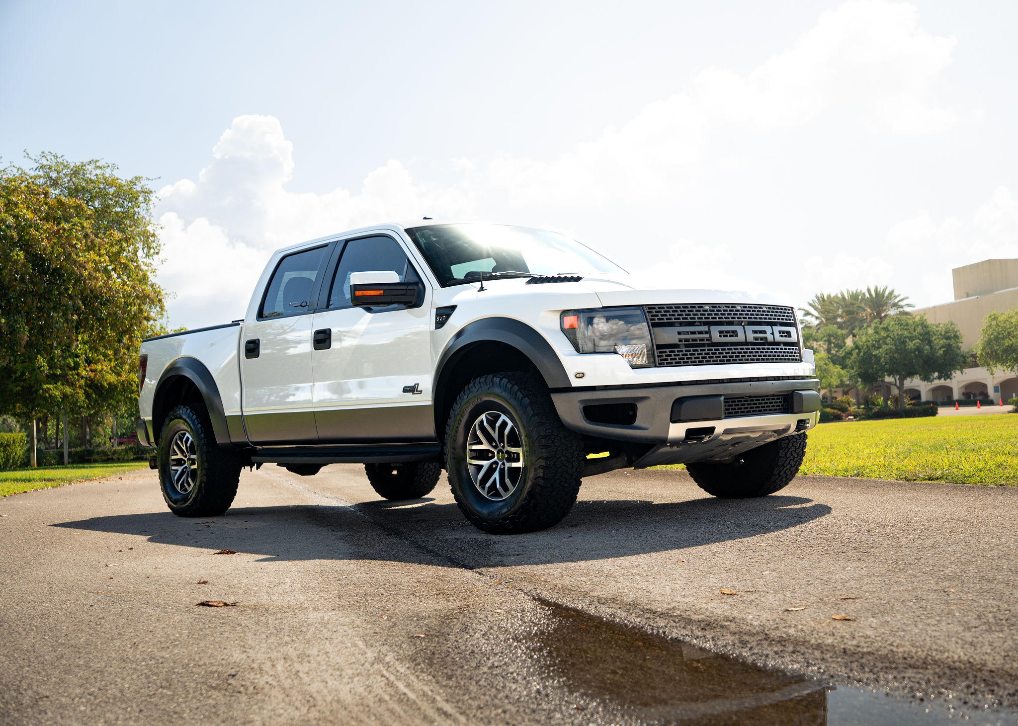2014 Ford F-150 SVT Raptor Exterior 72