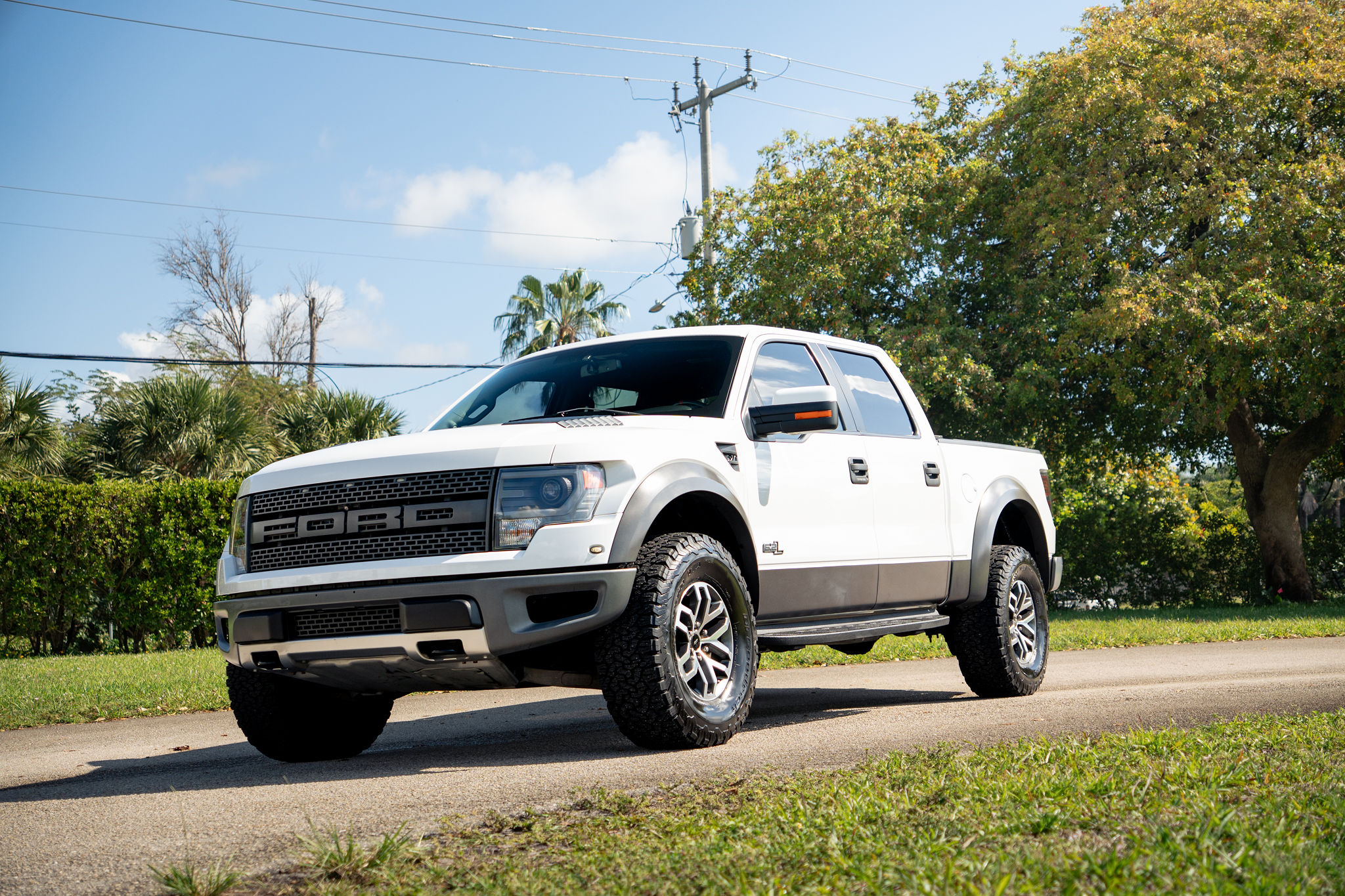 2014 Ford F-150 SVT Raptor Exterior 74