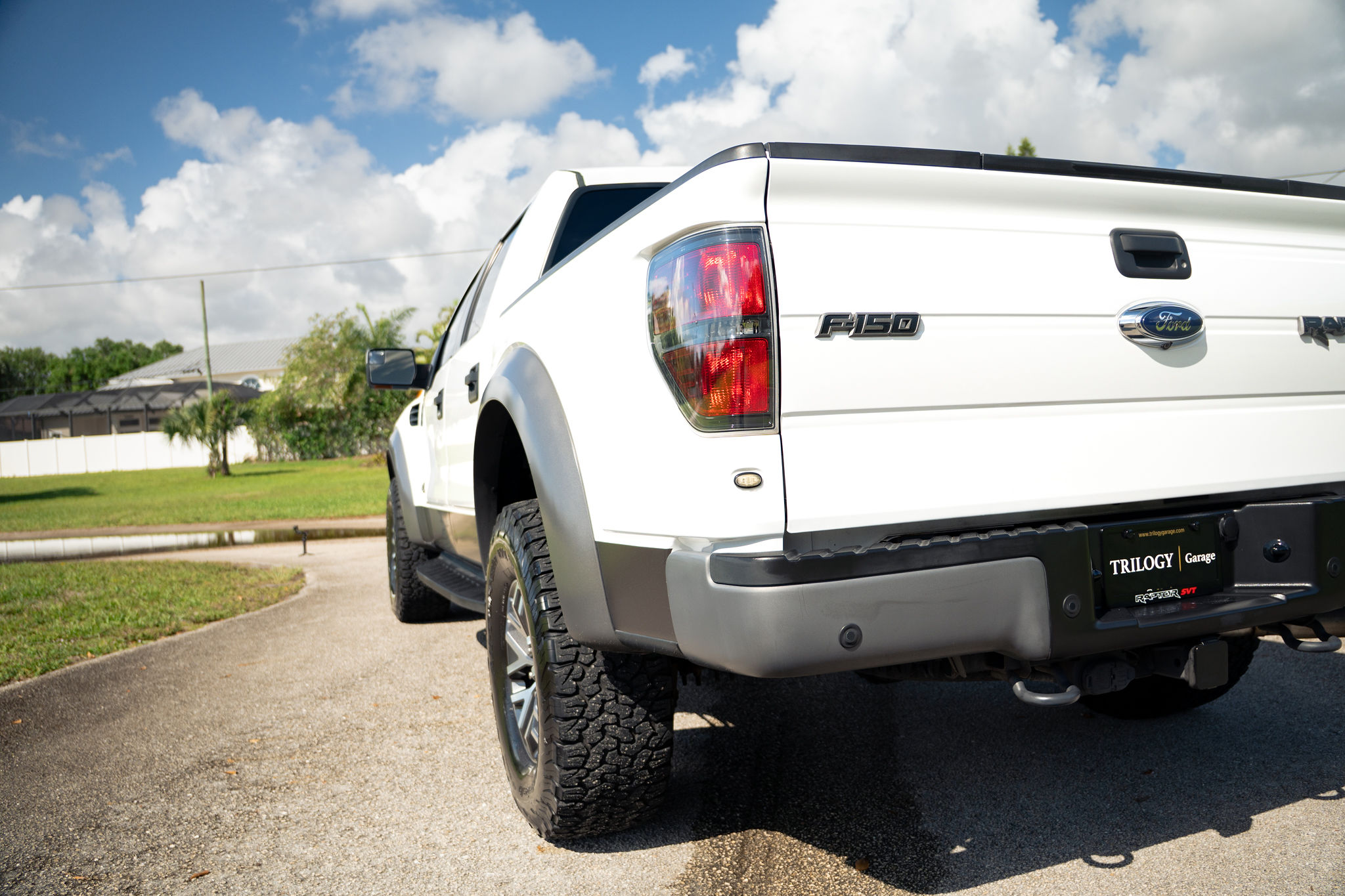 2014 Ford F-150 SVT Raptor Exterior 86