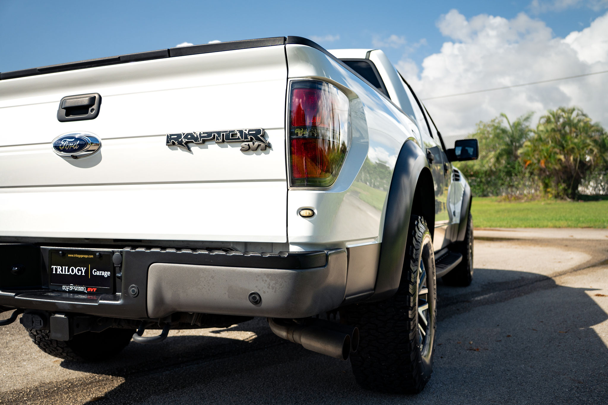 2014 Ford F-150 SVT Raptor Exterior 87