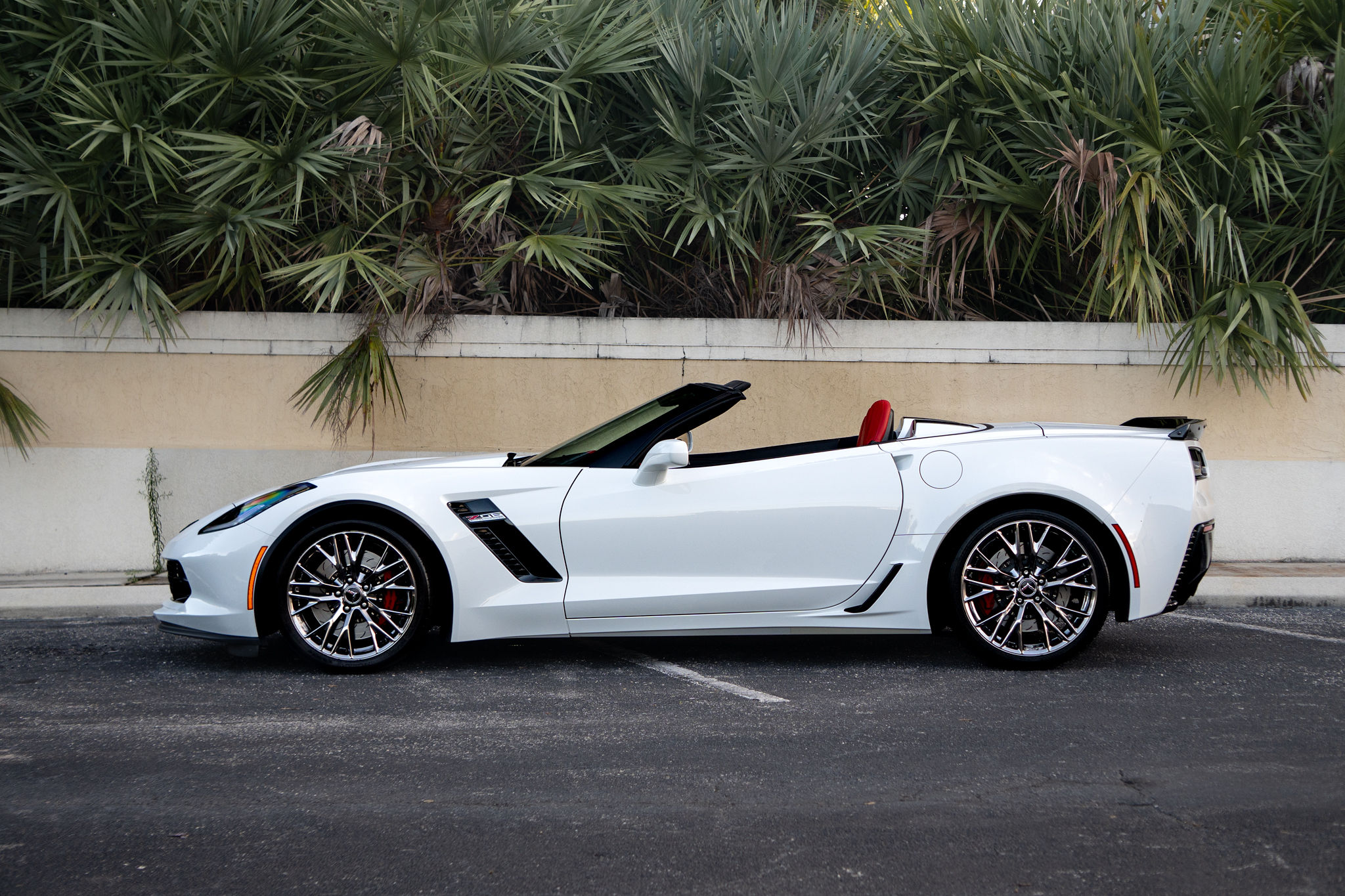 2015 Chevrolet Corvette Z06 Convertible Exterior 6