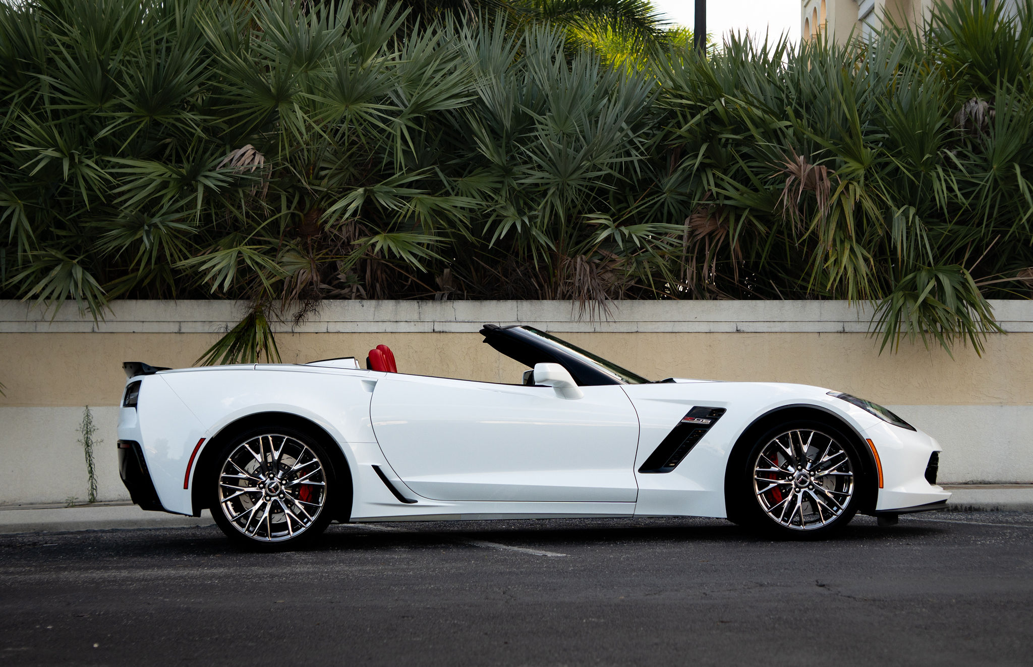 2015 Chevrolet Corvette Z06 Convertible Exterior 14