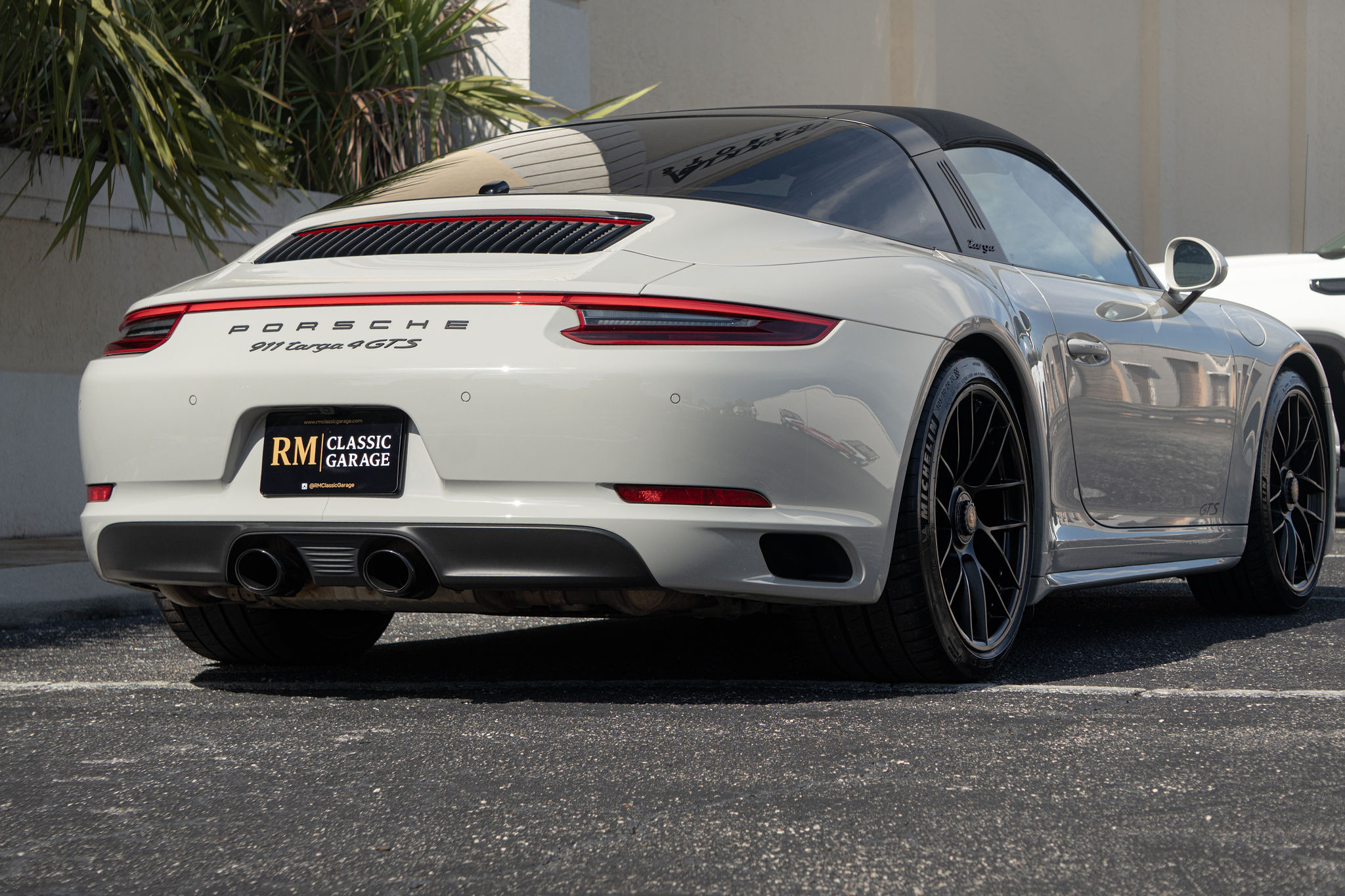 2017 Porsche 911 Targa 4 GTS Exterior 11