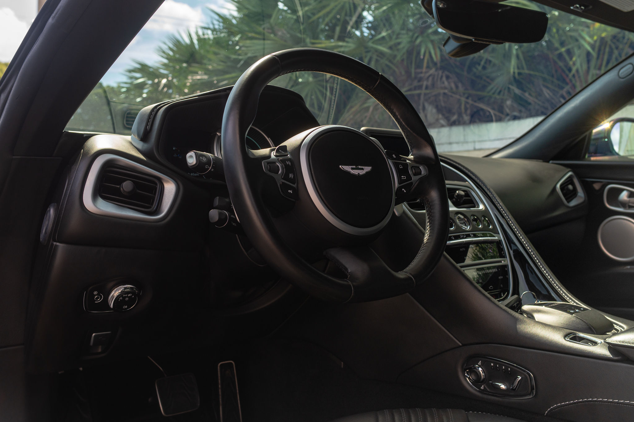 2018 Aston Martin DB11 V12 Exterior 1