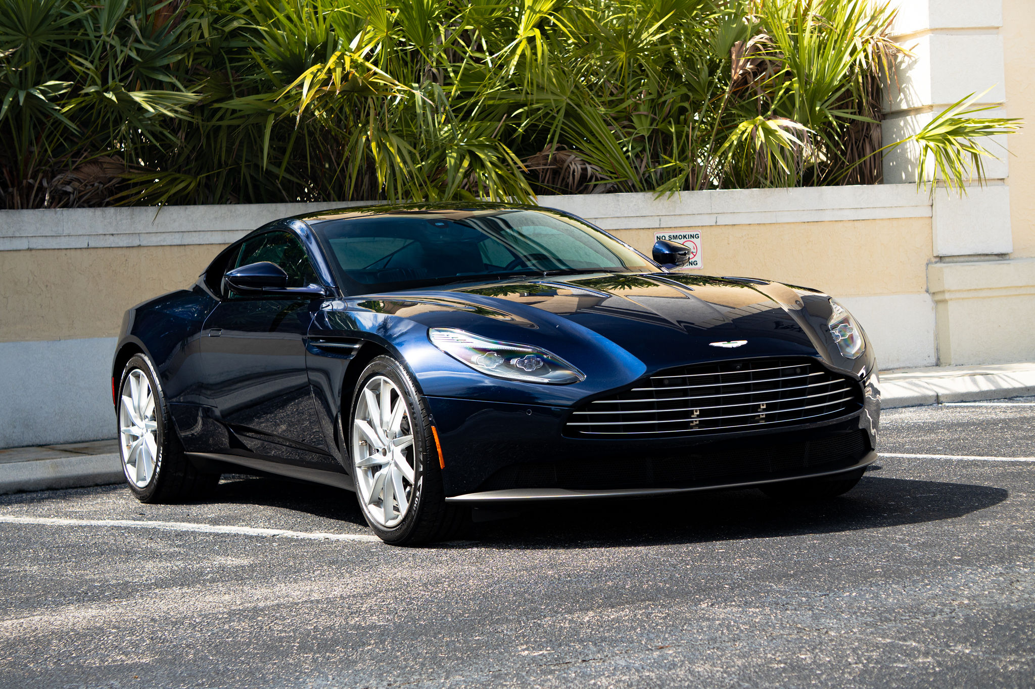 2018 Aston Martin DB11 V12 Exterior 8