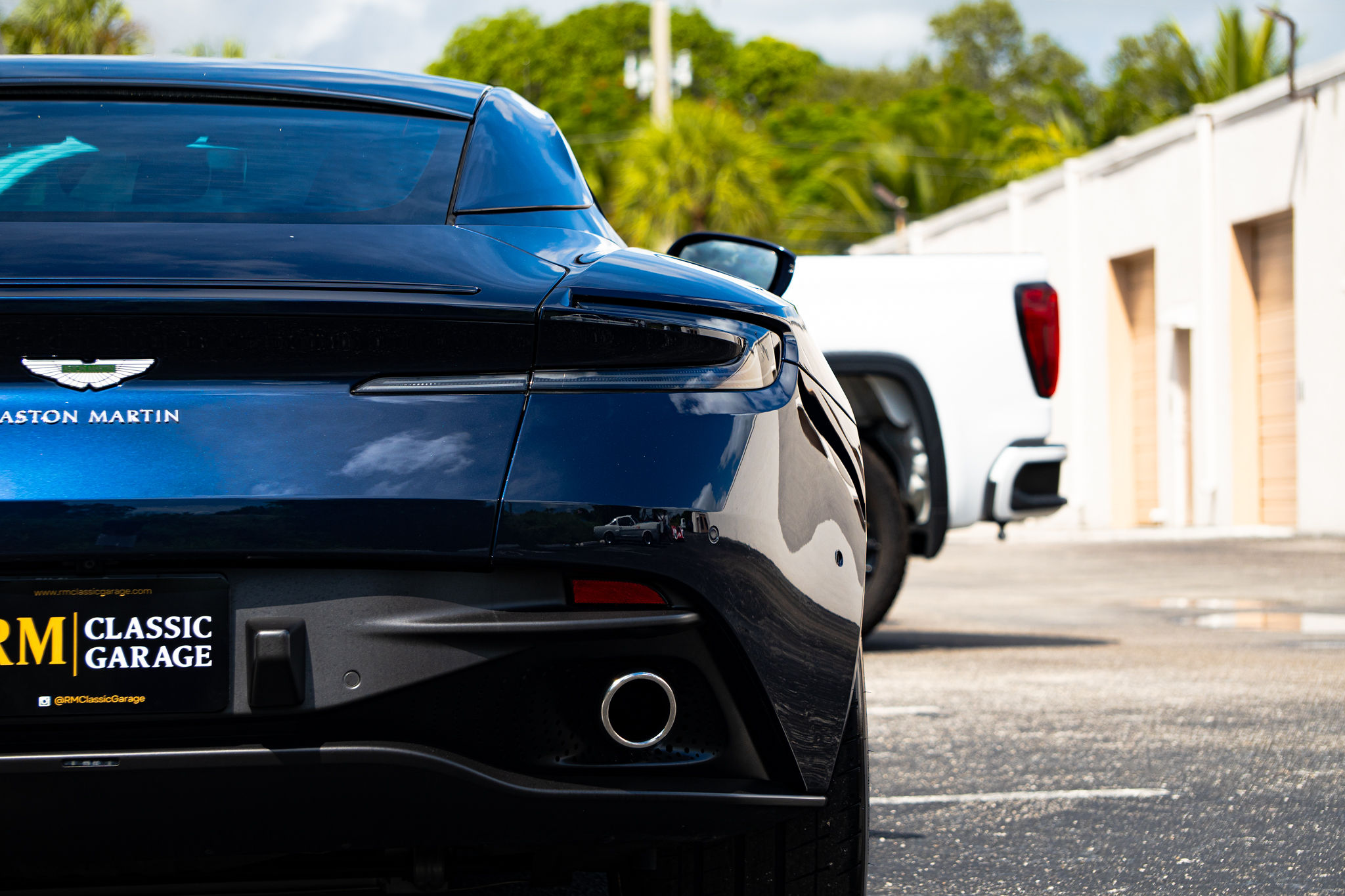 2018 Aston Martin DB11 V12 Exterior 10