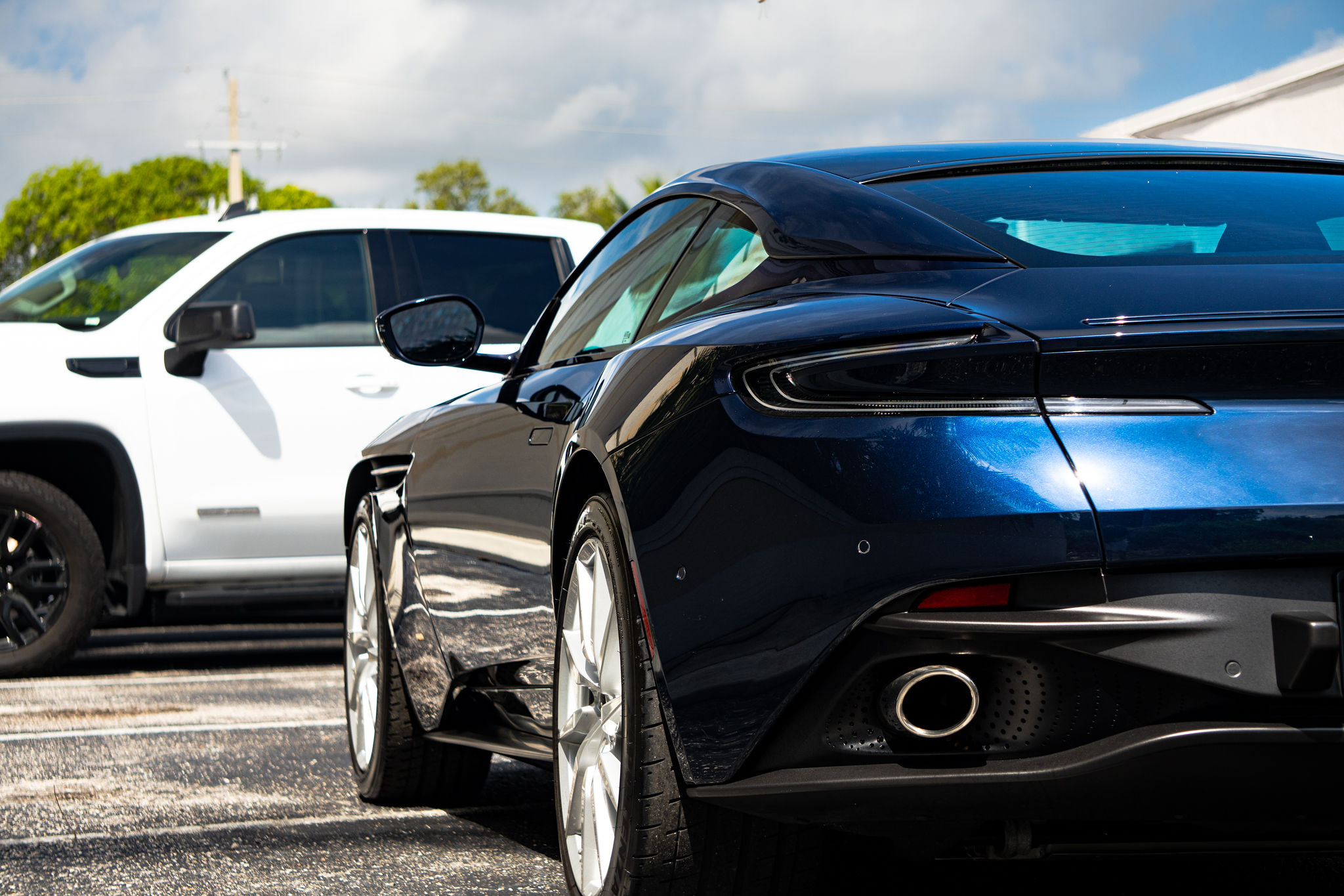 2018 Aston Martin DB11 V12 Exterior 13
